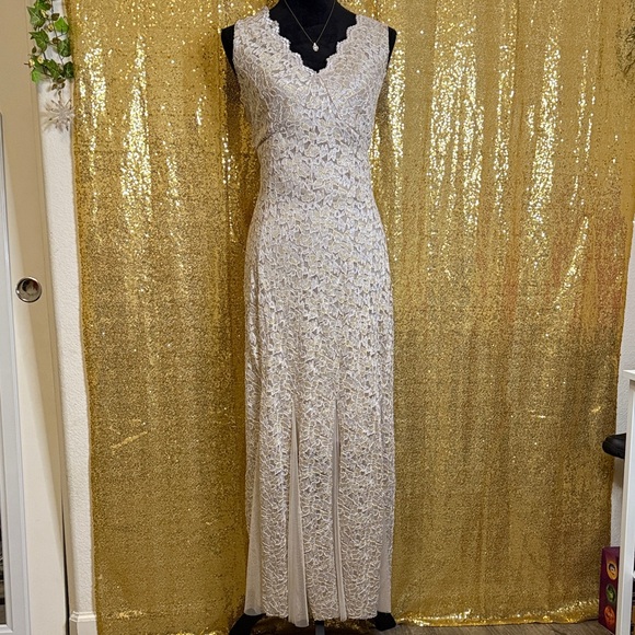 candalite Dresses & Skirts - Elegant Lace Maxi Dress in Cream